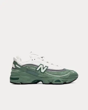 1000 Green / Green / White Low Top Sneakers
