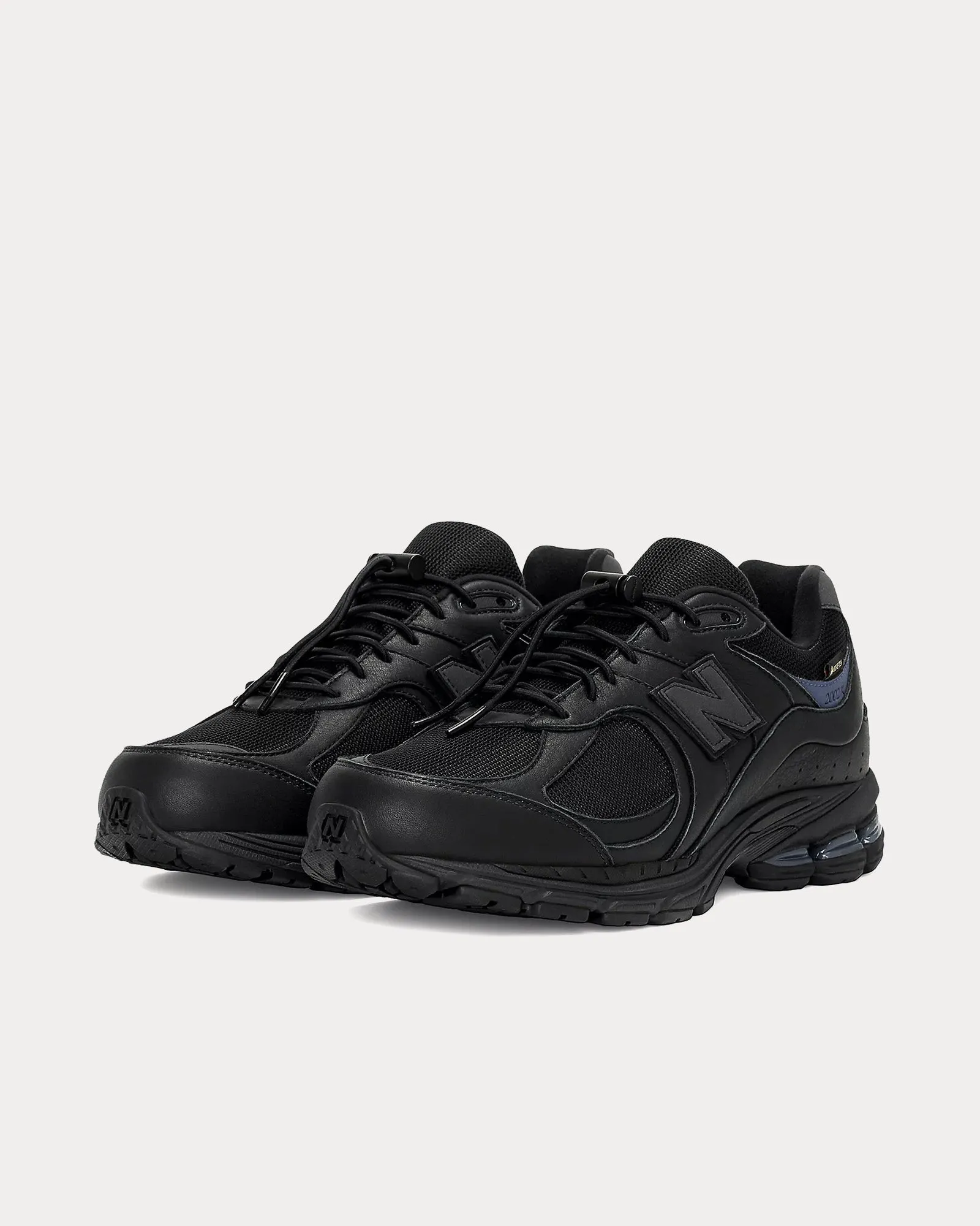 2002r Gore-Tex Black / Vintage Indigo Low Top Sneakers
