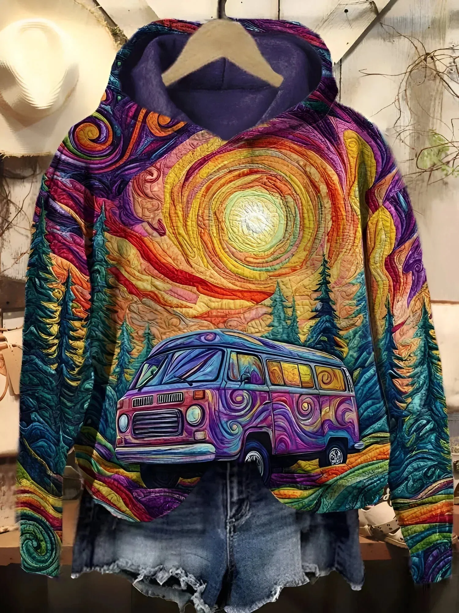 Bella | Retro Hoodie