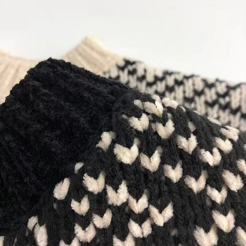 Black & White Diamond Check Sweater