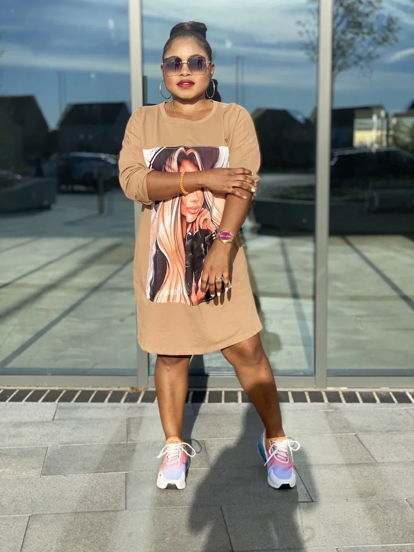 Janessa Overall Dress With Sow On Face Print