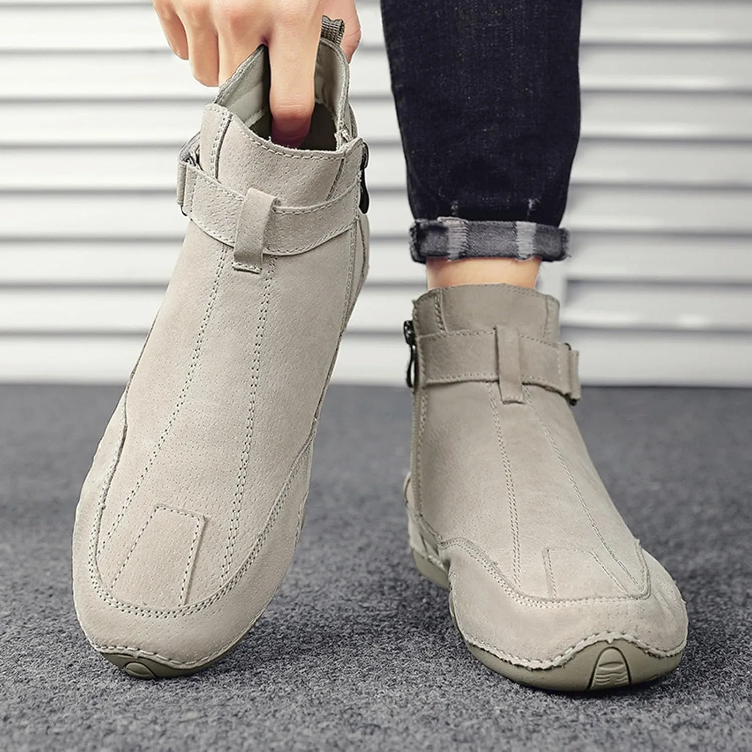 Men's Slip on Walking Shoes Comfort Memory Foam Ultra Lightweight Breathable Fashion Sneakers Non Slip Arch Support Vacation Training Gym Shoes Wide Width