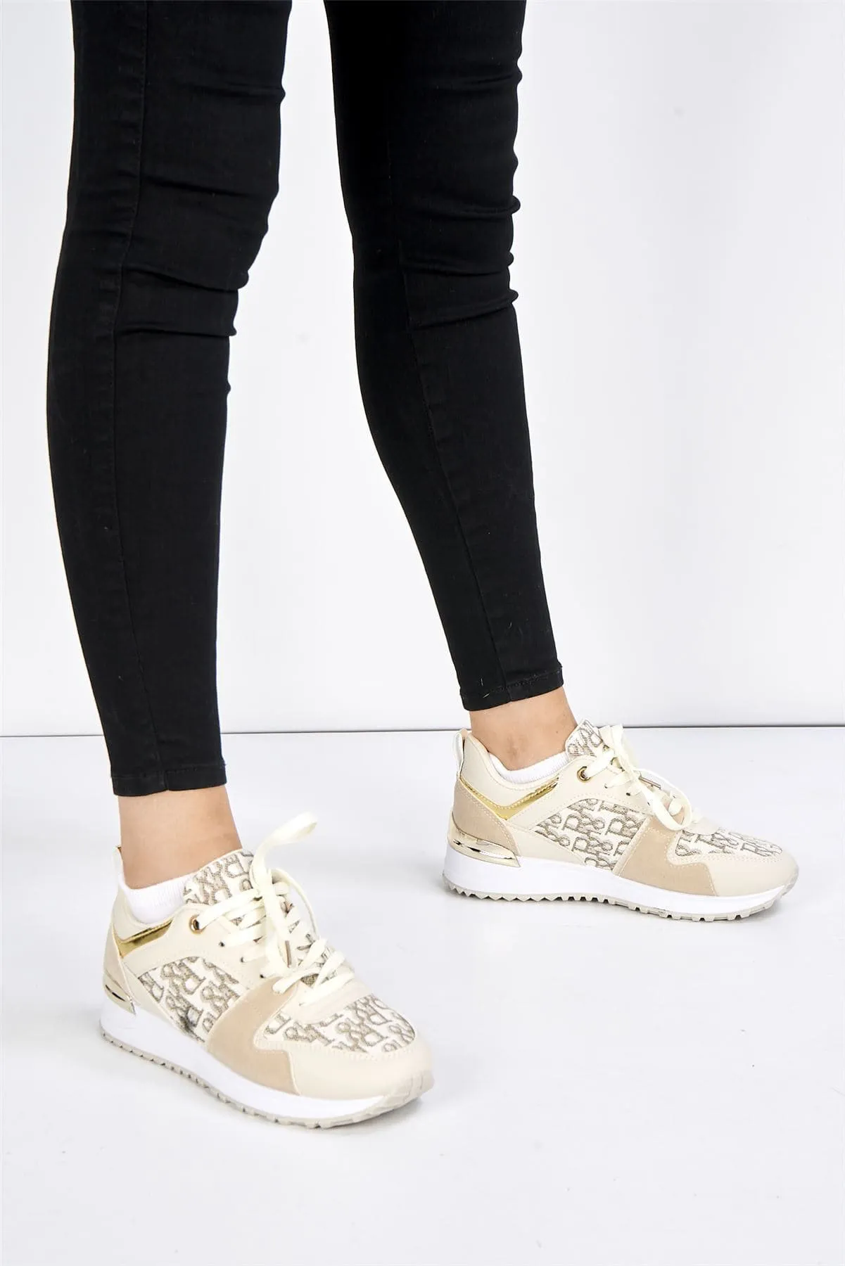 Mi Amor D-Logo Lace Up Trainer in Beige