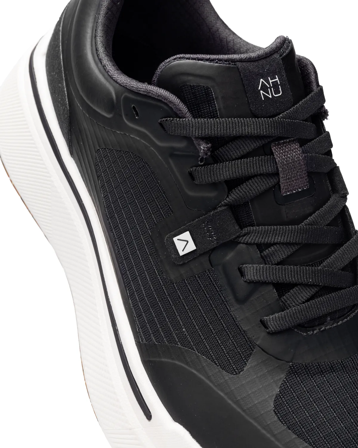 Sequence 1 Low Black / White