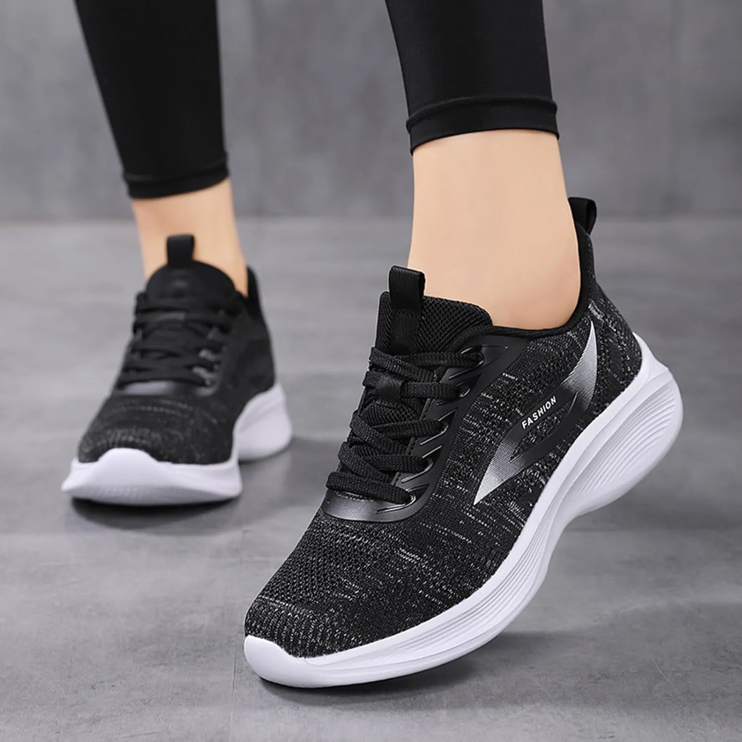 Slip on Walking Shoes for Women Comfy Knitted Non Slip Comfortable Running Shoes Breathable Mesh Sports Workout Tennis Shoes Ladies 2024 Fashion Sneakers