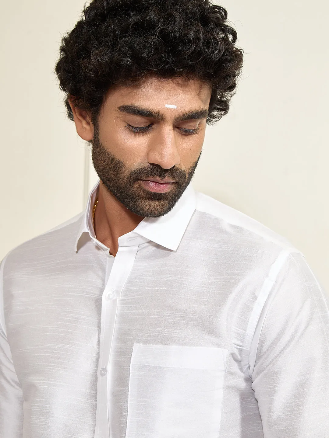 VASTRAMAY Men's White Silk Blend Ethnic Shirt