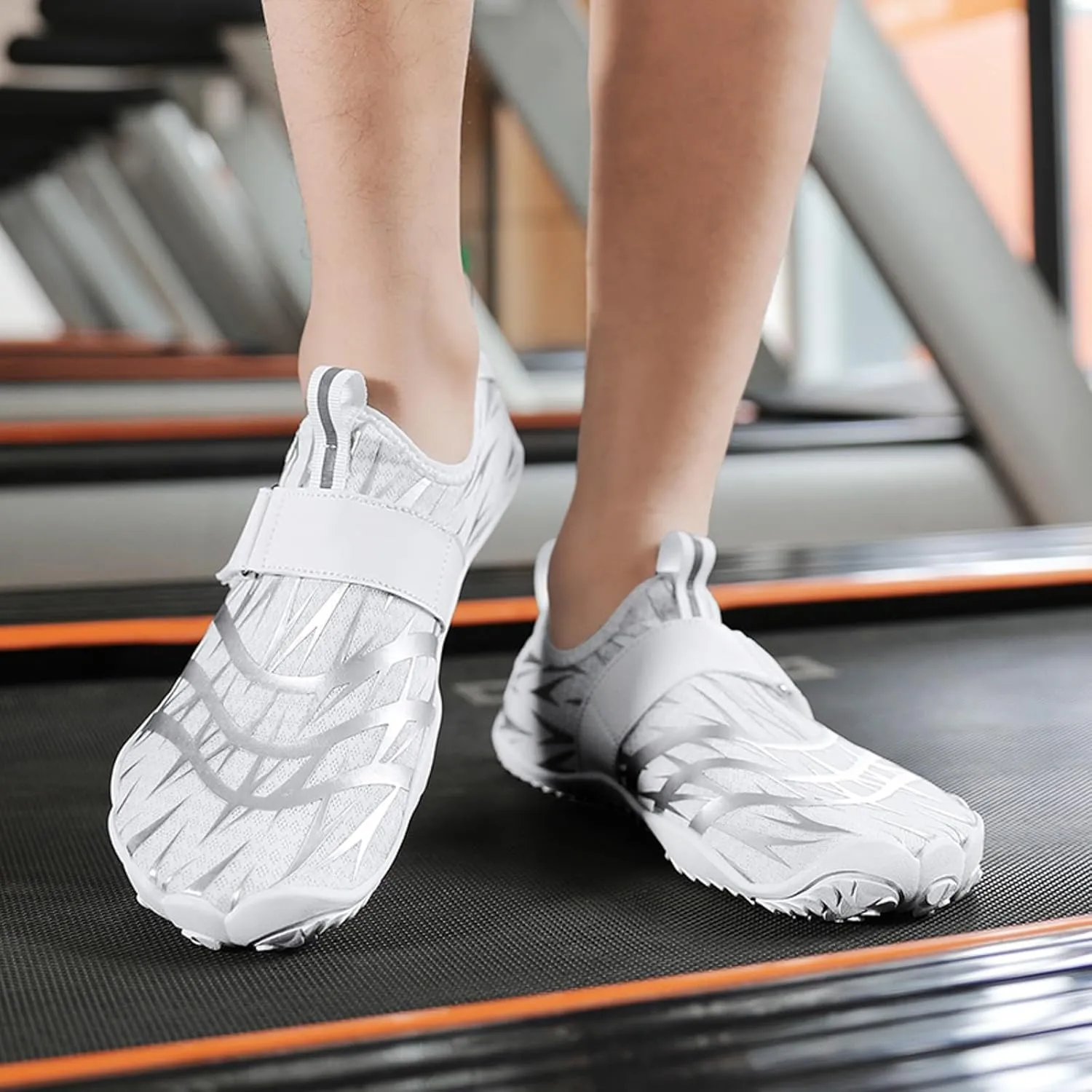 Women's Slip on Walking Shoes Comfy Knitted Non Slip Vintage Wide Running Shoes Breathable Gym Workout Shoes Ladies 2024 Fashion Sneakers